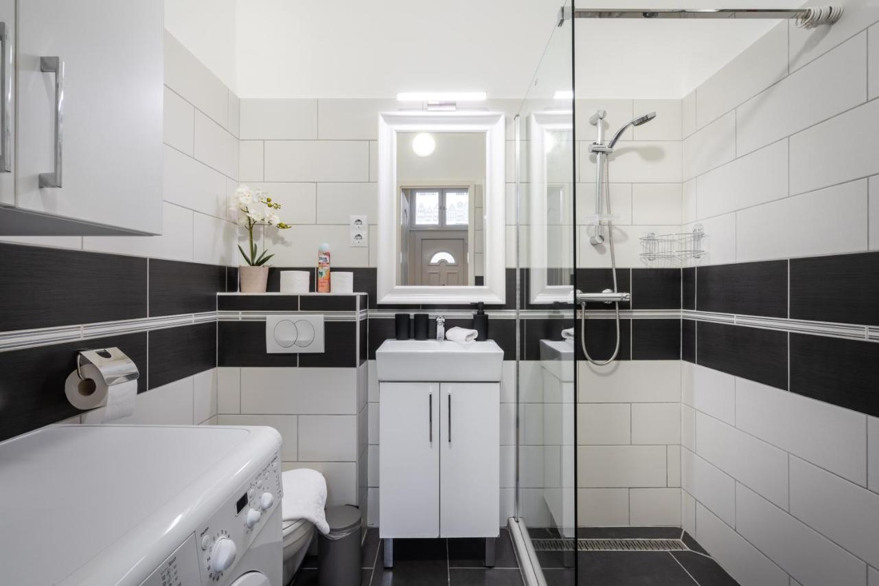 Stella Apartment Будапеща Екстериор снимка
